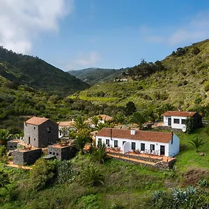 https://las-casas-del-chorro.in-canary-islands.com
