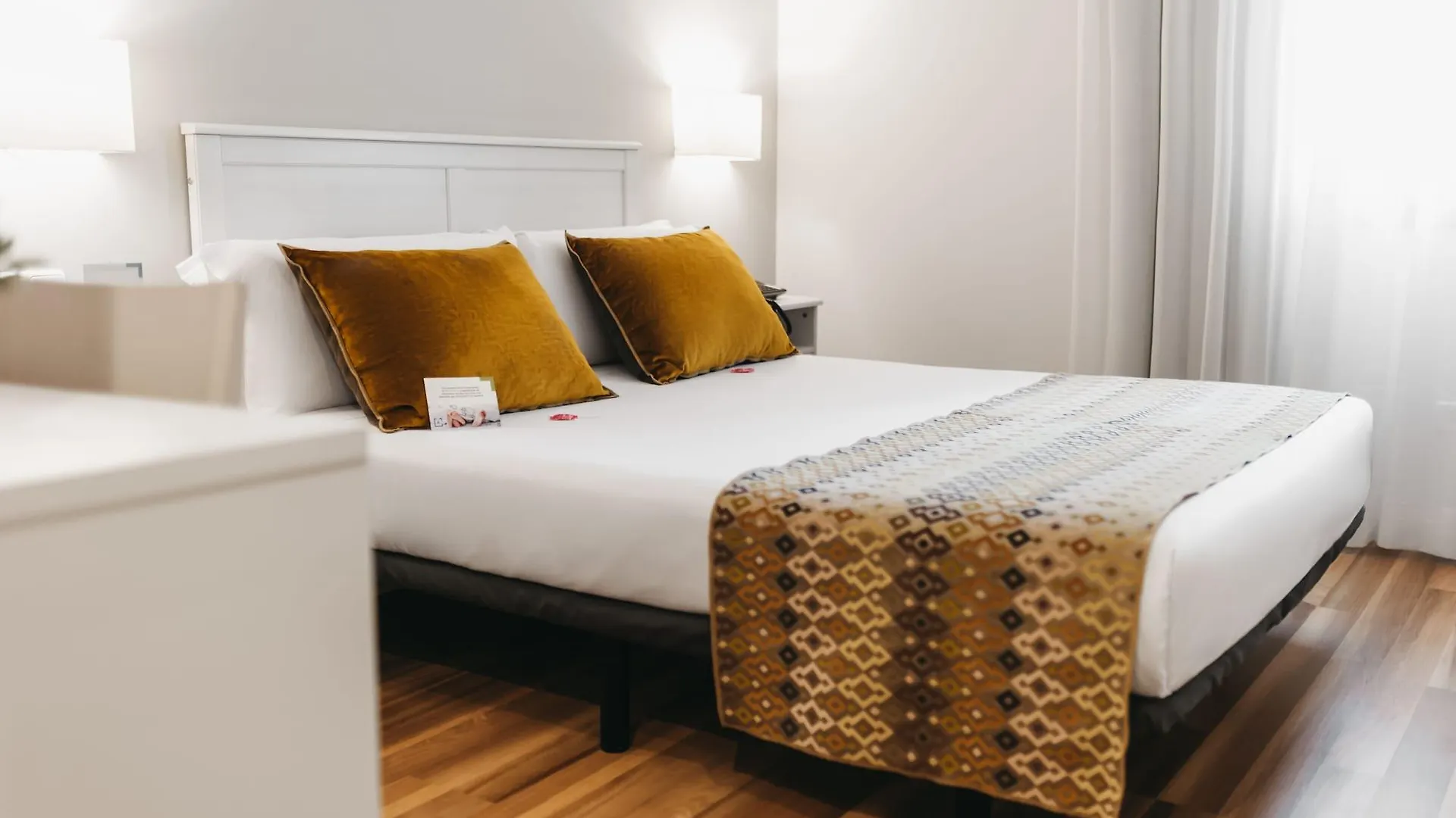 Oriente Atiram Hotel Barcelona