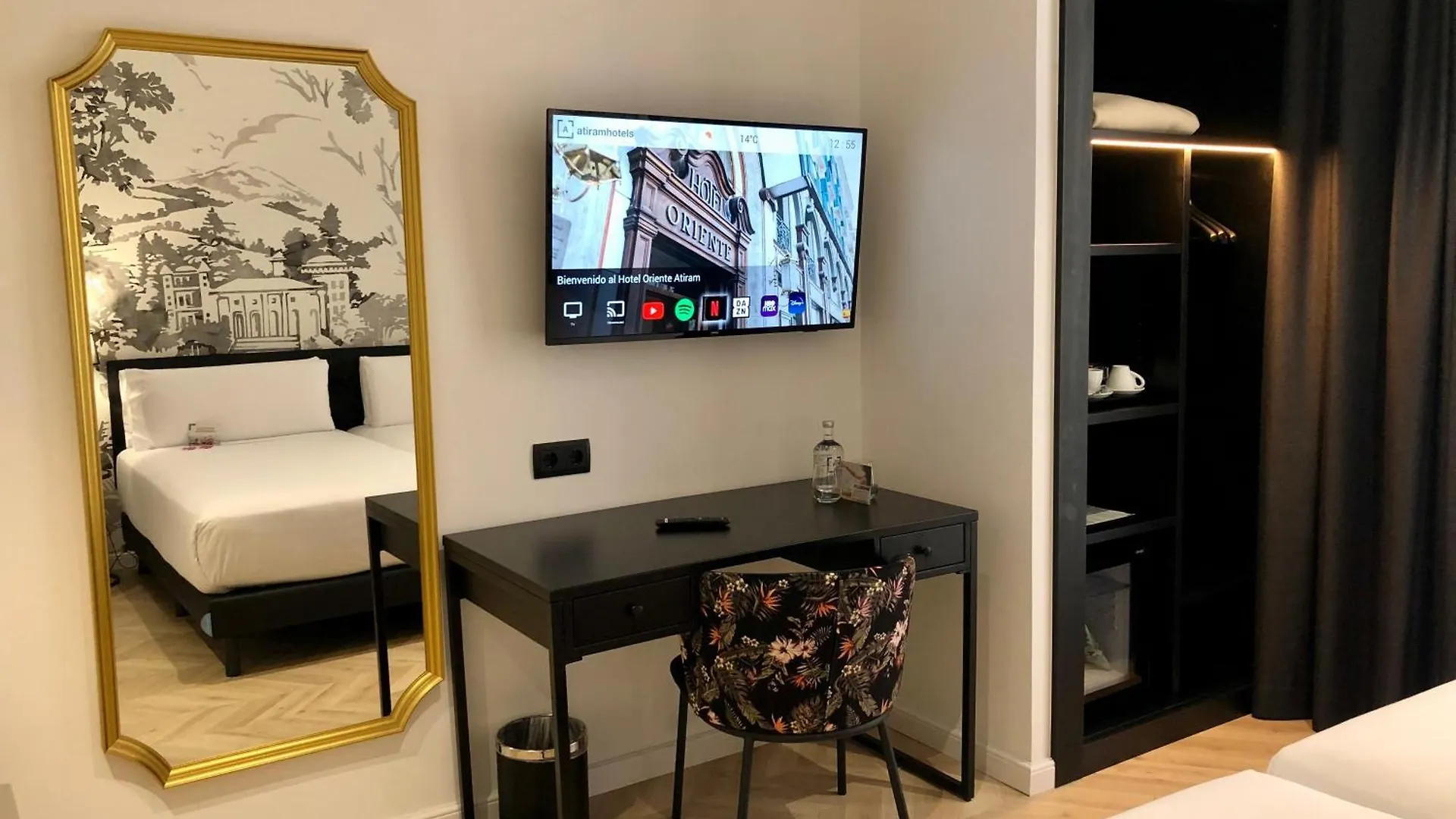 Oriente Atiram Hotel Barcelona